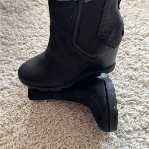 Sorel Black Leather Ankle Boots